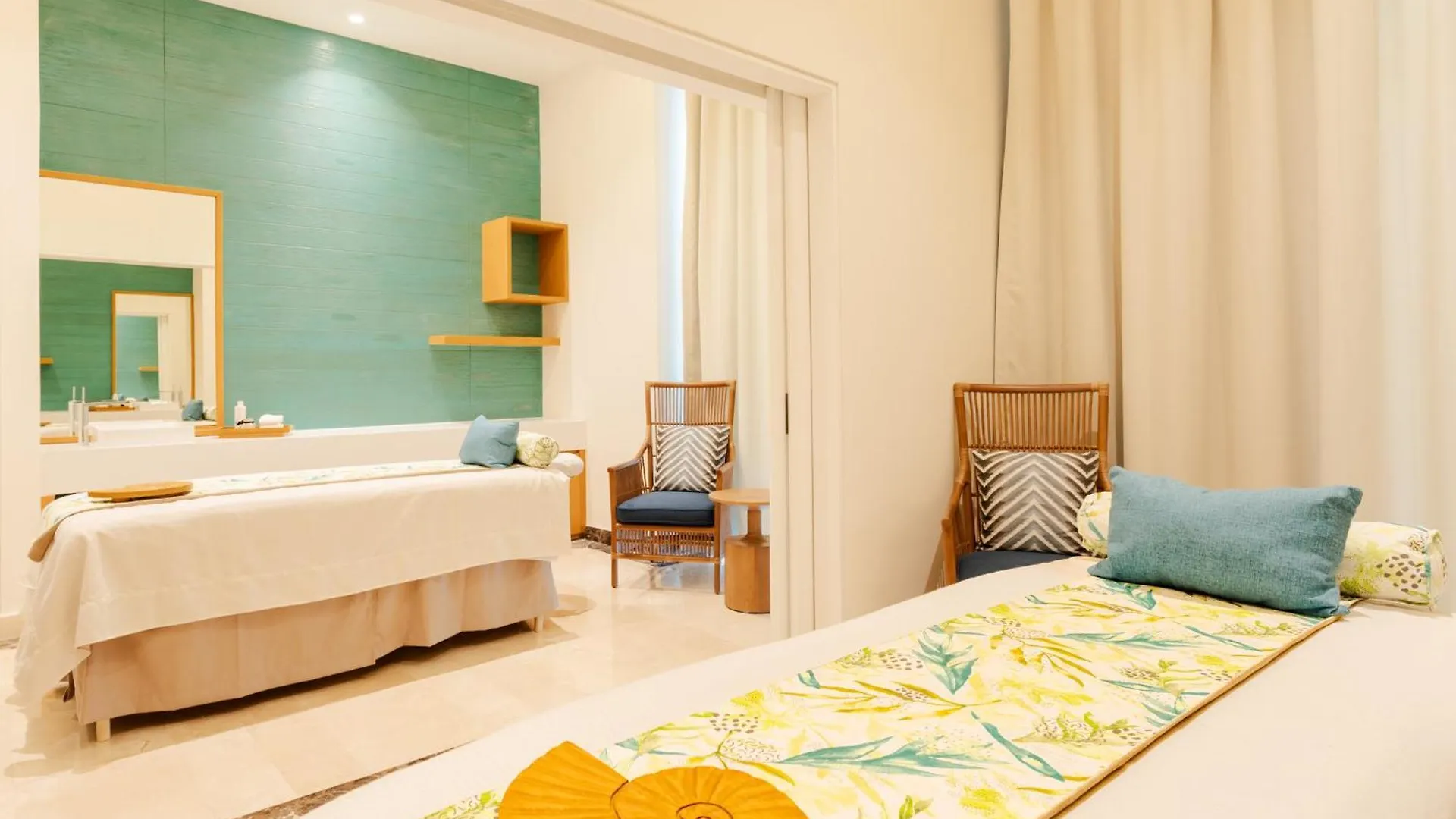 ***** Resort Margaritaville Island Reserve Riviera Maya - An Adults Only Karisma All-Inclusive Experience Puerto Morelos Mexiko
